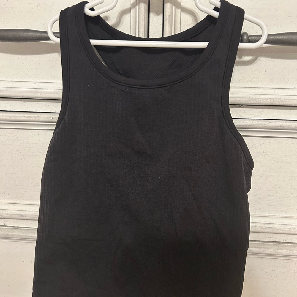 Lululemon Athletica Black Fitted Sleeveless Tank Top